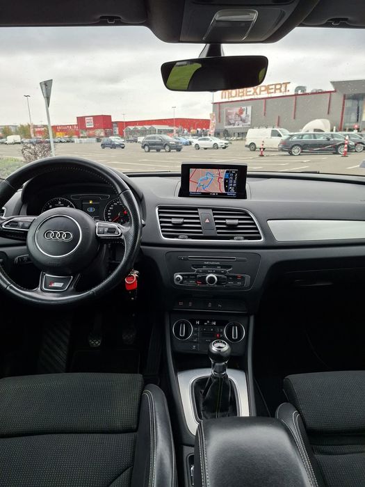 Audi Q3  2.0tdi an 2018 S-line