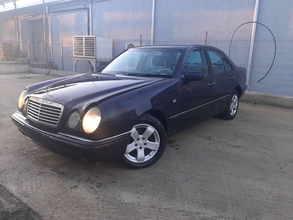 Mercedes E 2.5TD 150к.с