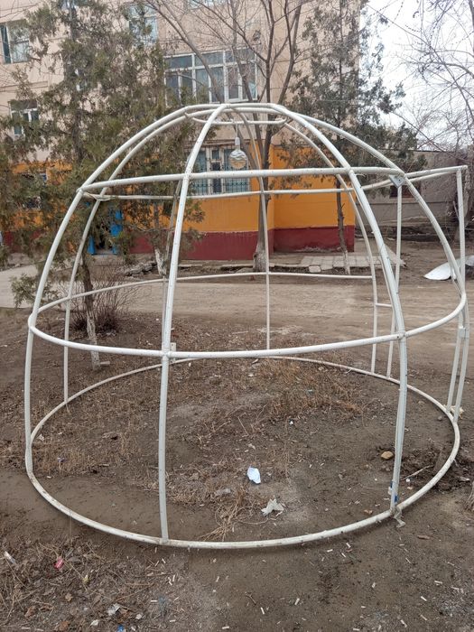 Кафе учун олти кишилик капсула беседка