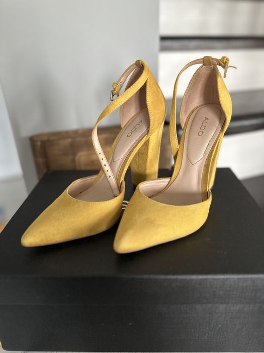 Vând pantofi eveniment