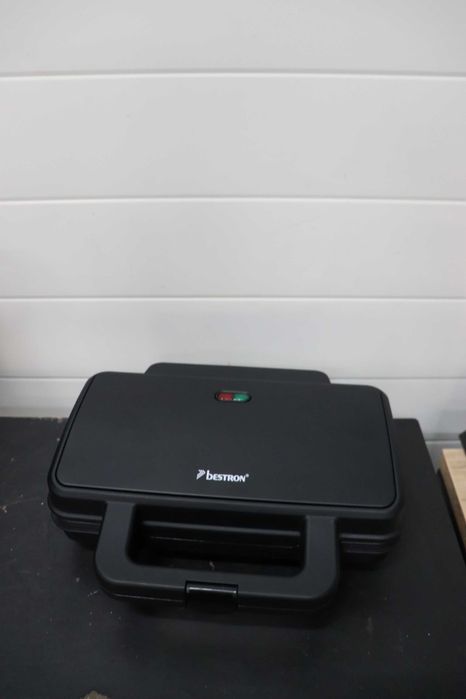 Bestron XL тостер за сандвичи, незалепващо покритие за 2сандвича, 900W