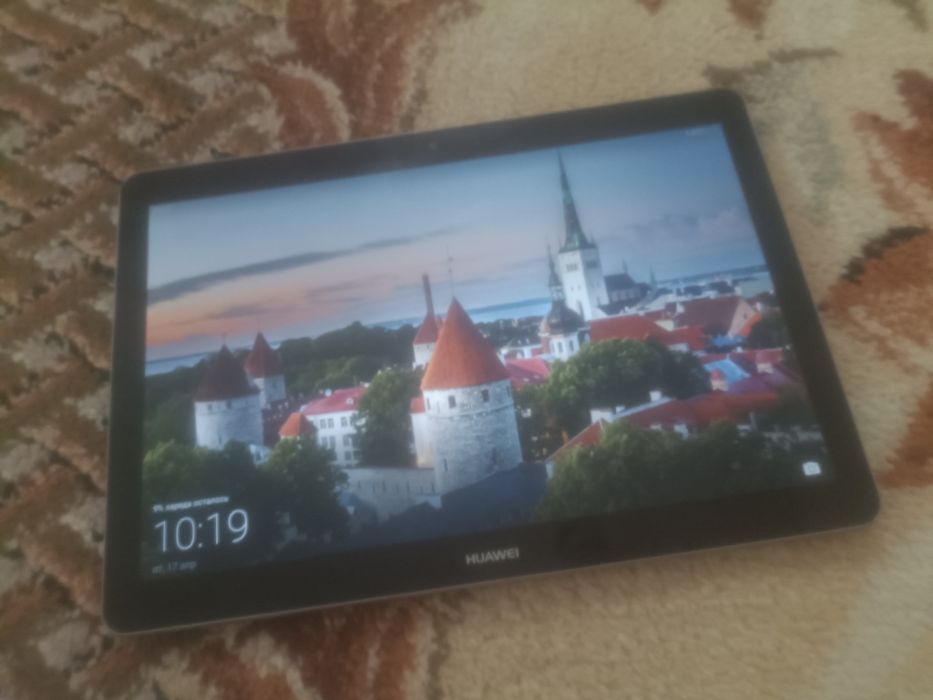 Продам планшет Huawei