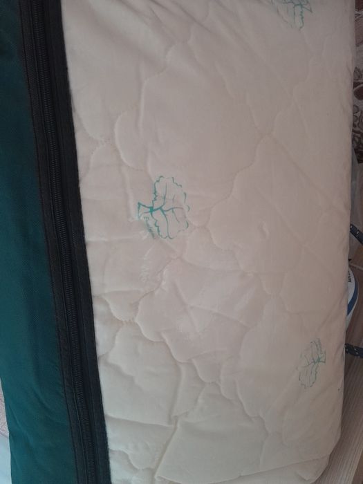 Продам одеяло и подушки