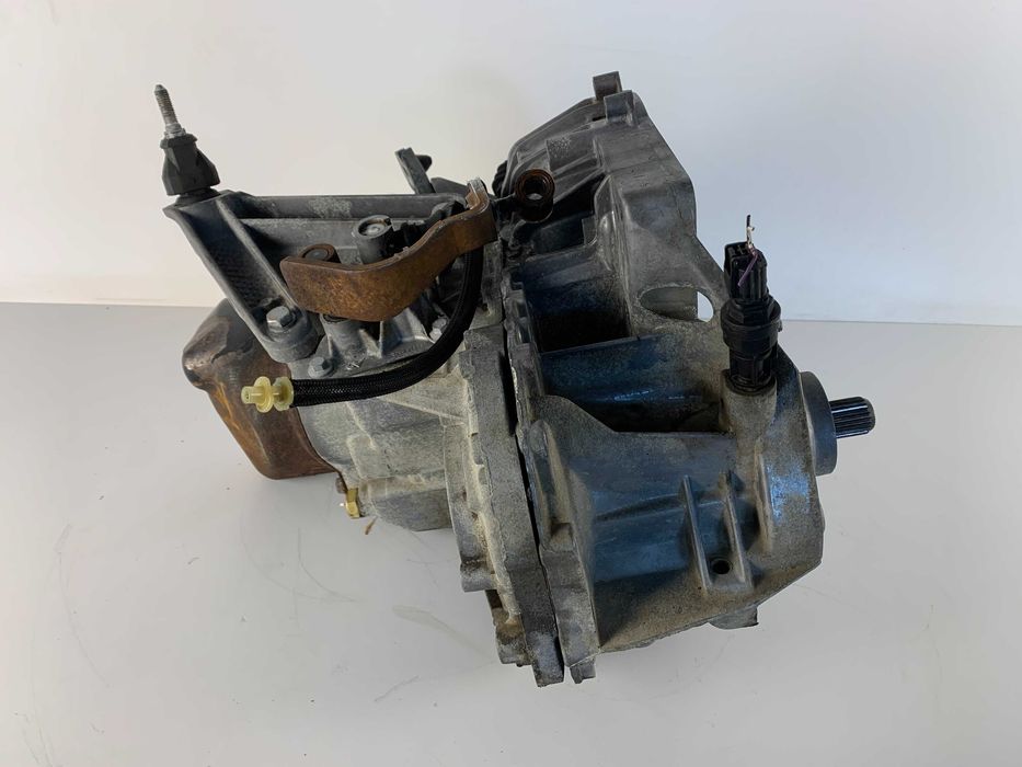 Скоростна кутия Dacia Sandero Logan Lodgy 1.4i 1.6i  К7МF7