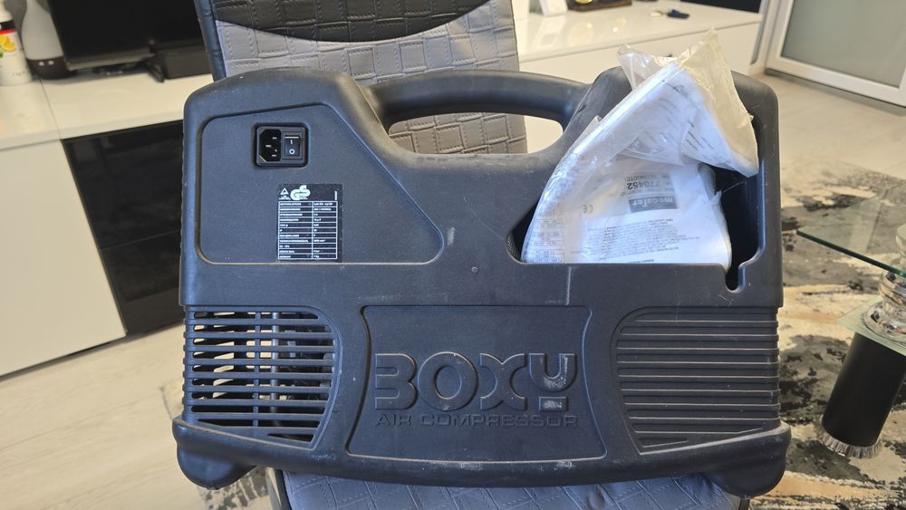 Compresor auto portabil