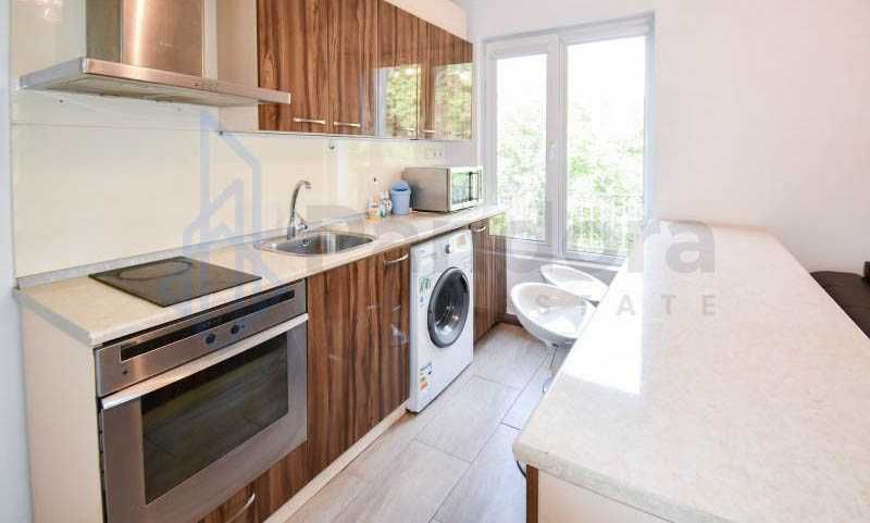 Дава се под наем Тристаен апартамент в София, Хиподрума - 100 кв.м за 550 € - Снимка #8