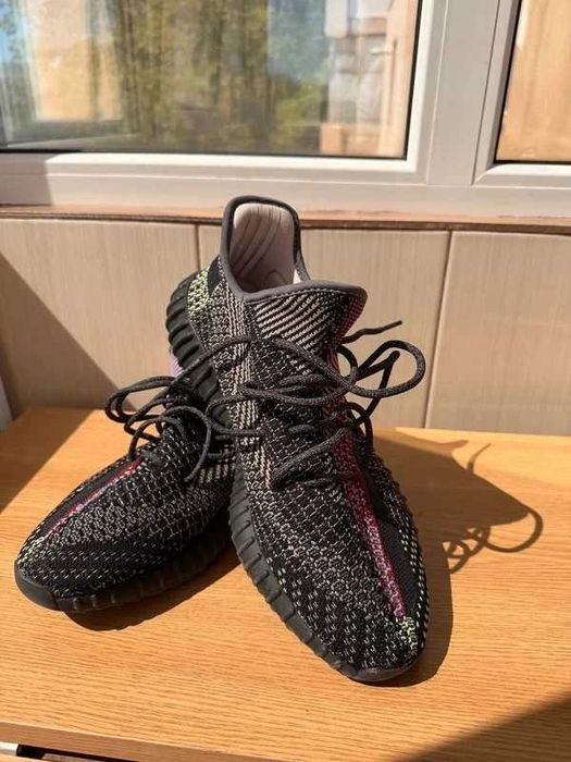 Adidas Yeezy 350 V2 Yecheil