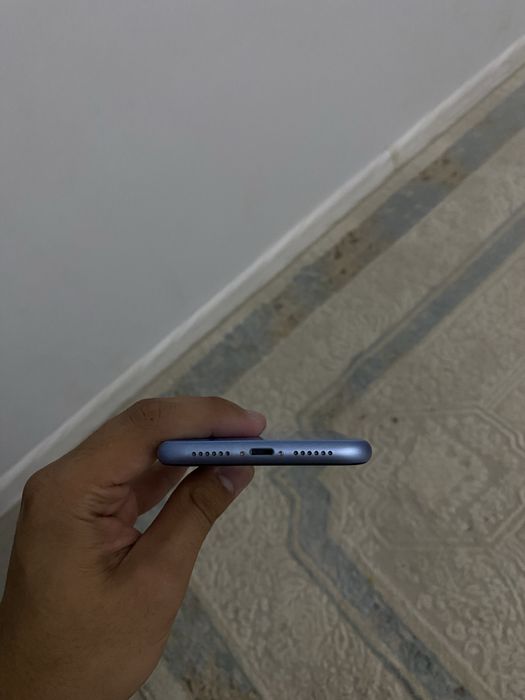 Айфон Хр 64 гб.