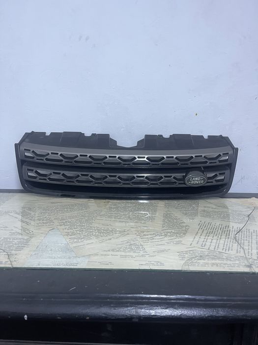 Grilă centrală Range Discovery Sport L550 2013-2020 cod FK728A100AE