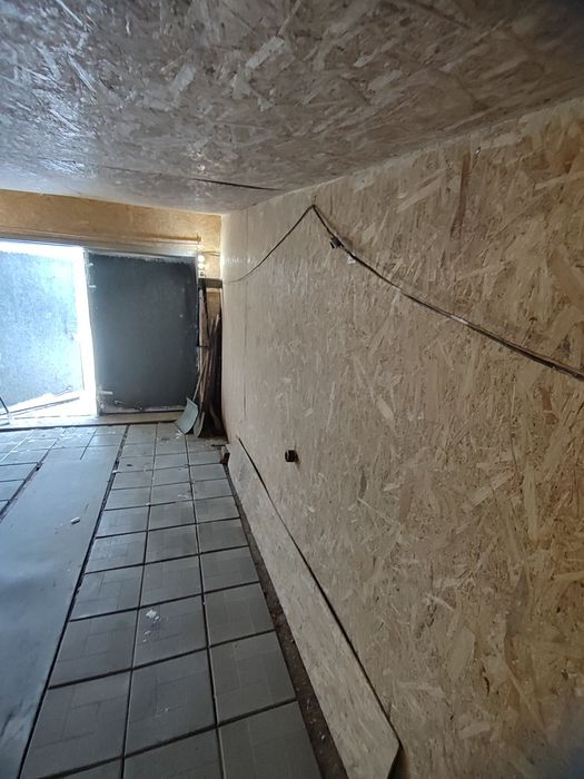 Продам гараж в центре.