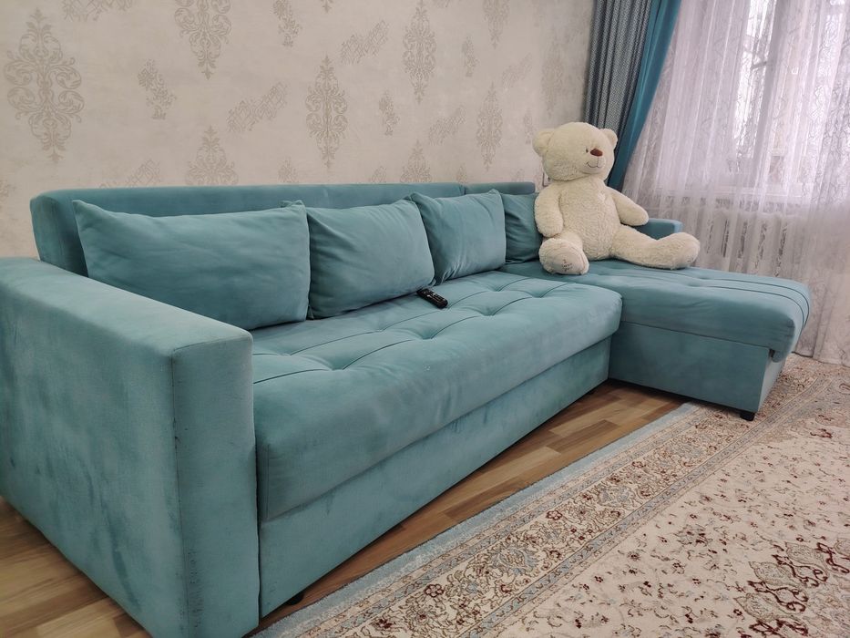 Продам диван угловой