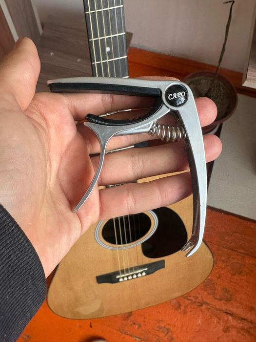 Акустическая Гитара