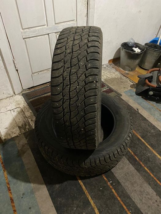 Зимние шины 235/60/18