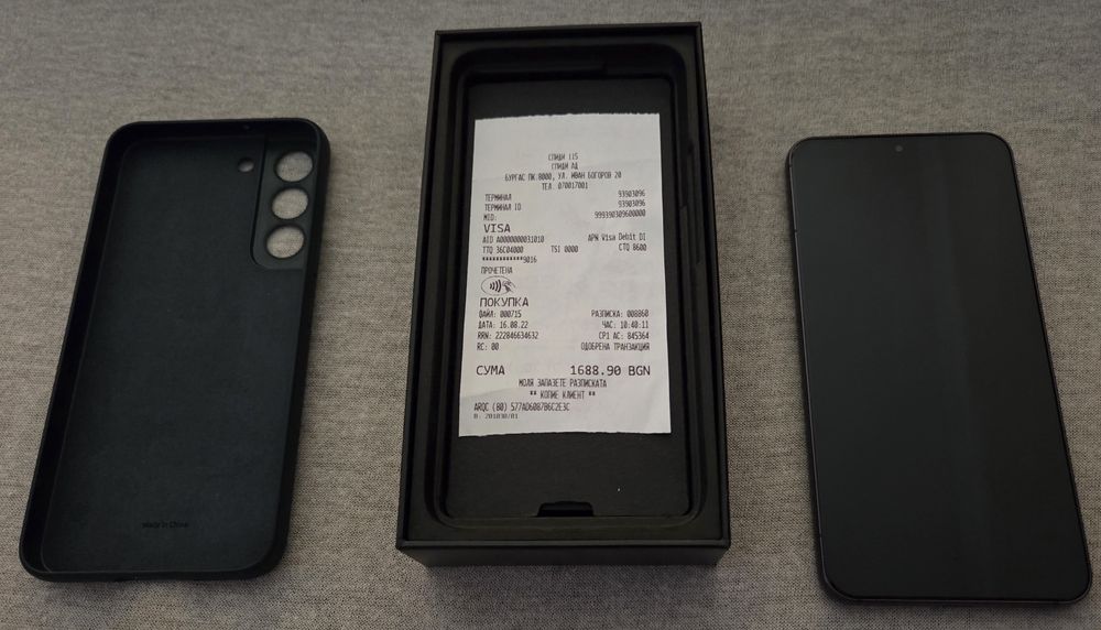 Samsung galaxy s22 с оригинално зарядно и 2 оригинални кейса!