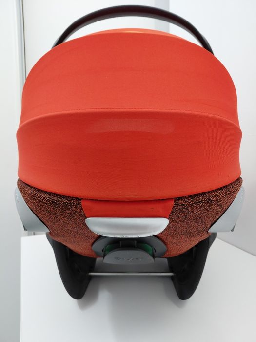 Scoica Cybex Platinum Z2 + adaptori carut