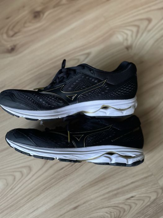 MIZUNO Wave Raider 22/мъжки спортни обувки/маратонки 45