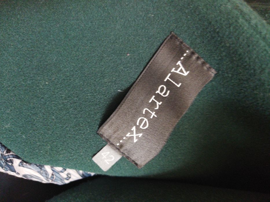 Продам женское пальто