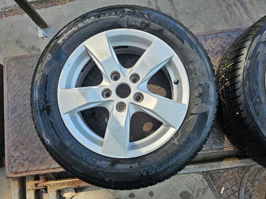Suzuki SX4 – Set de roți de aliaj cu cauciucuri de iarnă