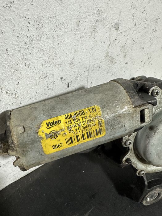 Motoras haion Volkswagen Vw Golf 4 1J6955711G