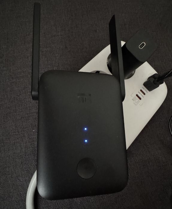 Усилитель интернет-сигнала Xiaomi Range Extender AC1200