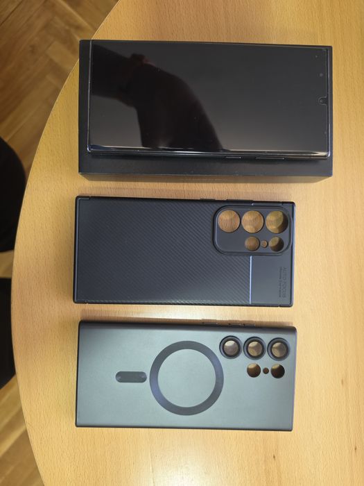 Продавам Samsung GALAXY S23 ULTRA 256gb