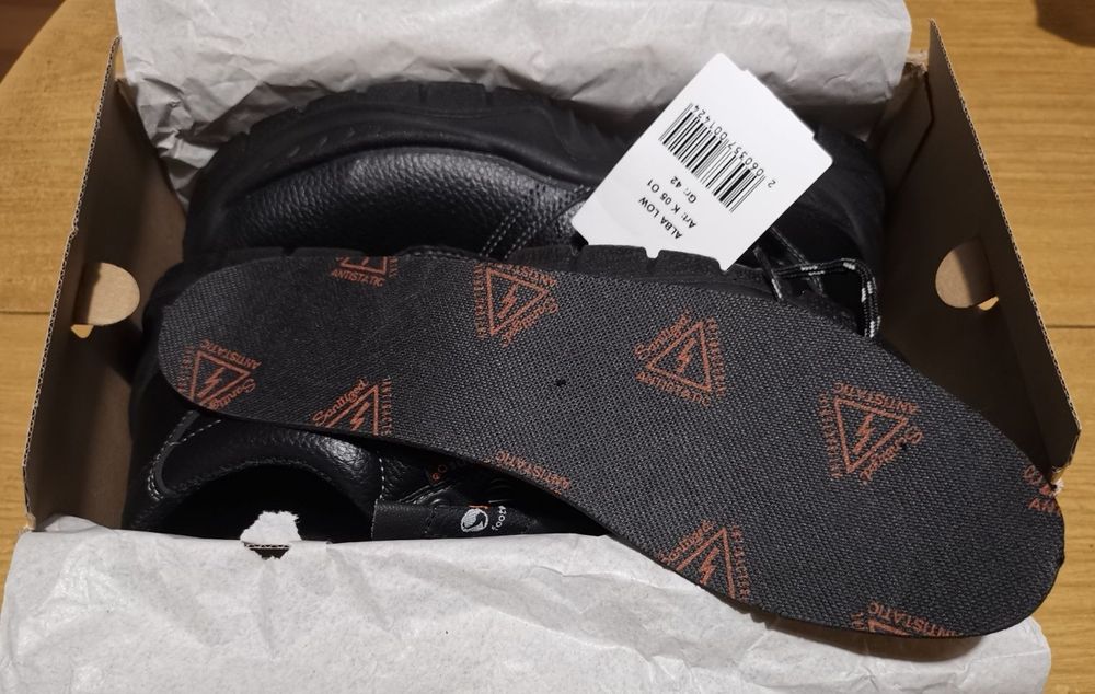 Обувки  N°42 и N°41