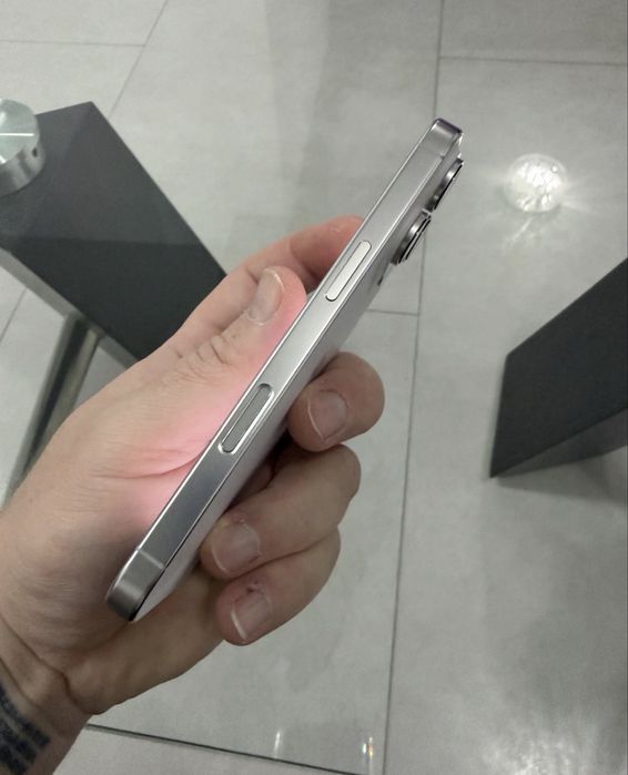 Vand iphone 16 Pro 256 GB