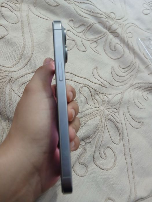 Iphone 15 pro max ochilmagan