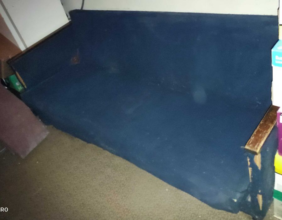 Диван деревянный советский под реставрацию.