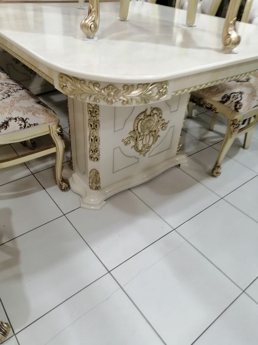 Стол стул сотилади