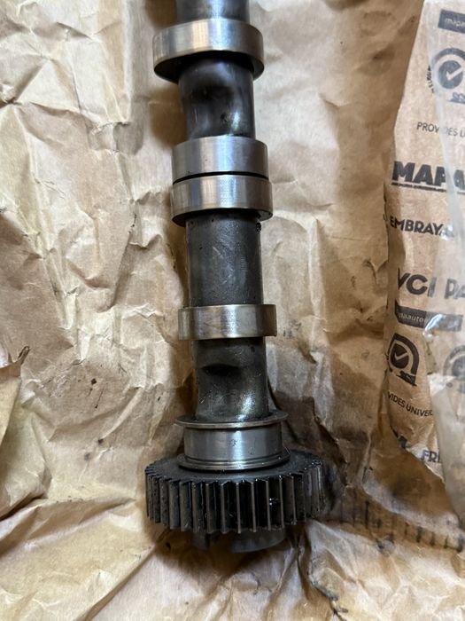 Разпределителен вал Фолксваген Крафтер VW Crafter 2.0 TDI