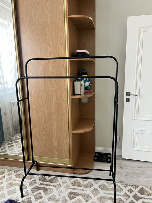 Вешалка напольня