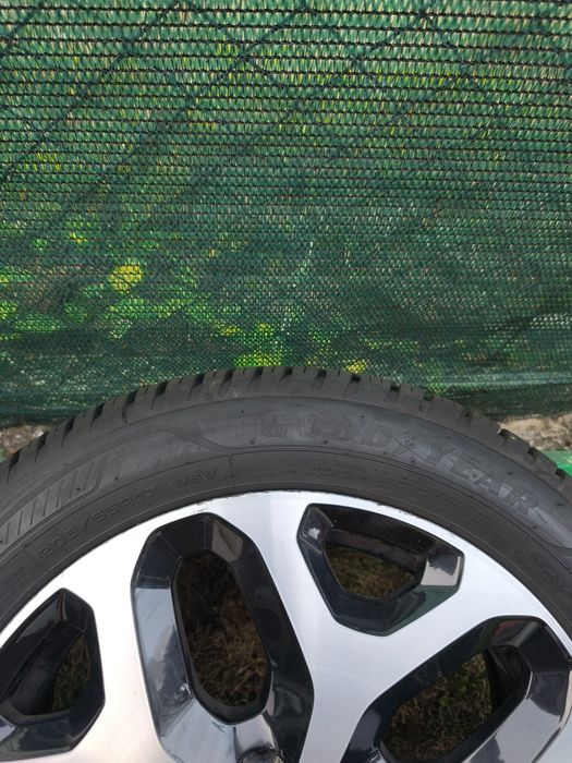 Всесезонни гуми Goodyear Vector 4 Seasons 205/55/17
