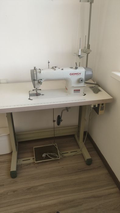 Швейная машина Gemsy