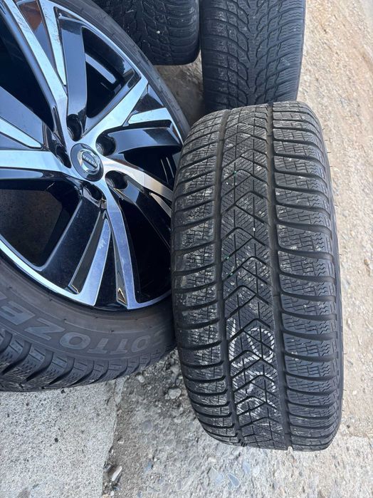 Anvelope 2BUC PIRELLI Sotto Zero 245 45 R19 ci382