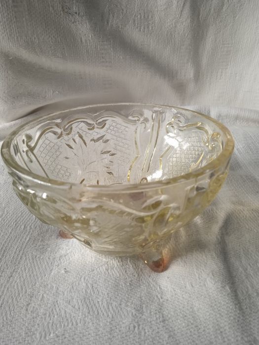 Кувшин , вазочки ,рюмки