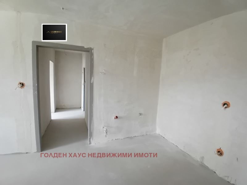Продава се Тристаен апартамент в Перник, Изток - 103 кв.м за 799 €/кв.м - Снимка #6