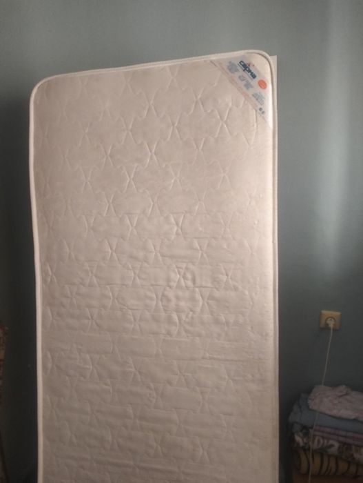 Двухъярусная кровать