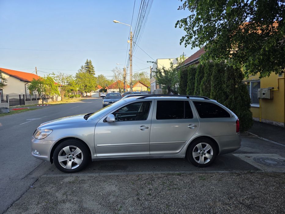 SKODA Octavia 2009 — imagine 3