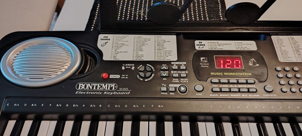 Синтезатор BONTEMPi със USB Player