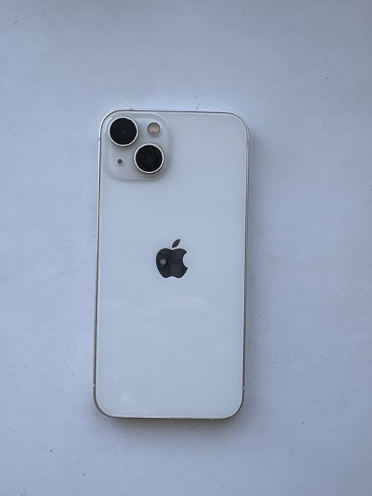Продам iPhone 13, белый, в отличном состоянии