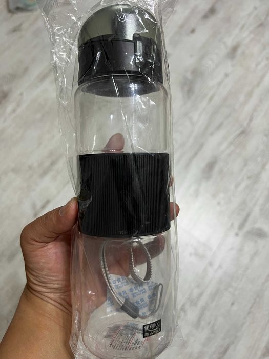 Бутылка емкость для воды