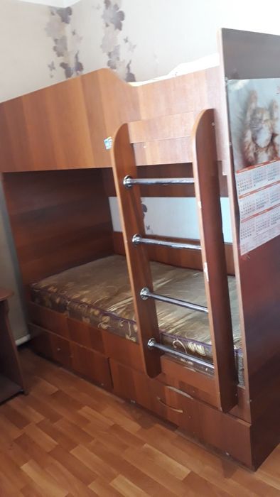 Двух ярусная кровать.