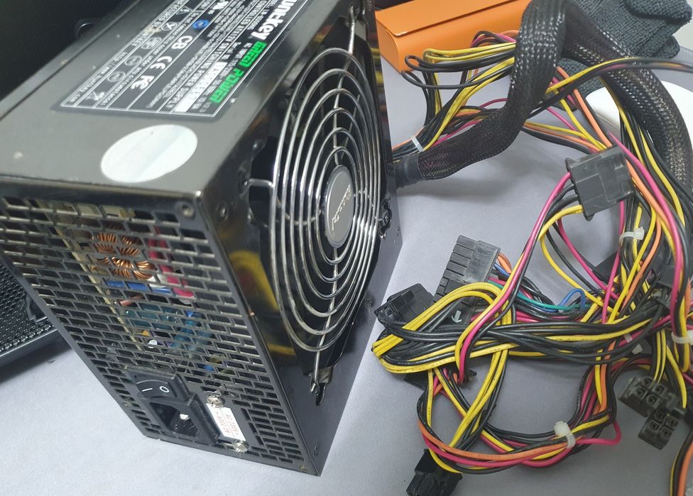 Huntkey LW 6500 HG блок питания