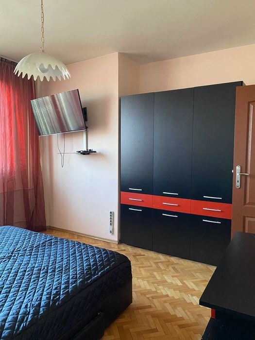 Дава се под наем Тристаен апартамент в Плевен, 9-ти квартал - 69 кв.м за 351.9 € - Снимка #12