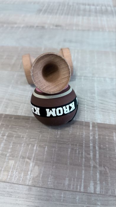 Krom kendama ciocolata