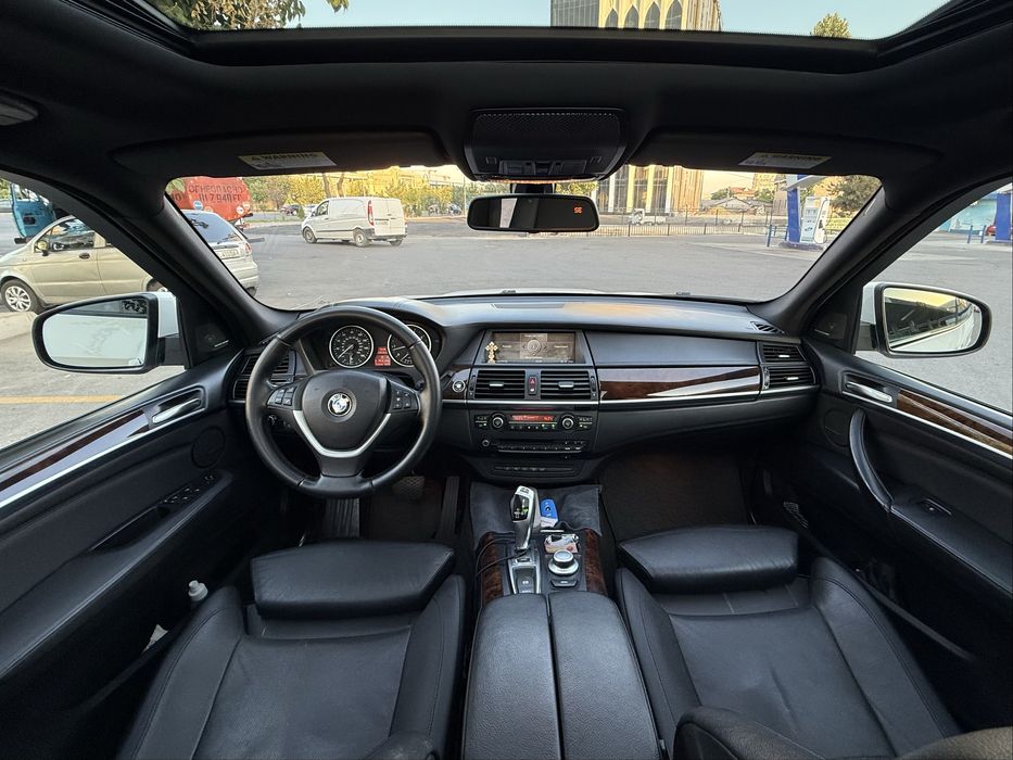 BMW X5 XDrive48i