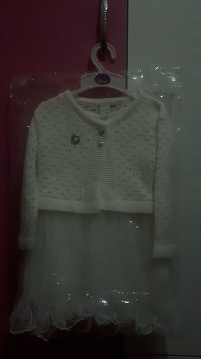 Платье для маленьких принцесс новый