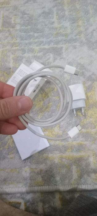 Зарядка для iPhone  тайпси