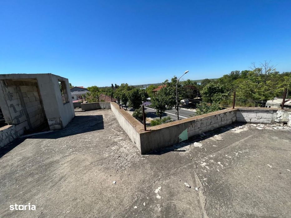 Vila Eforie Sud P+1+T 13 camere la 400m de mare